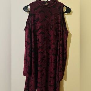 Maggy London velvet floral dress burgandy color size 8 US made in Sri Lanka.